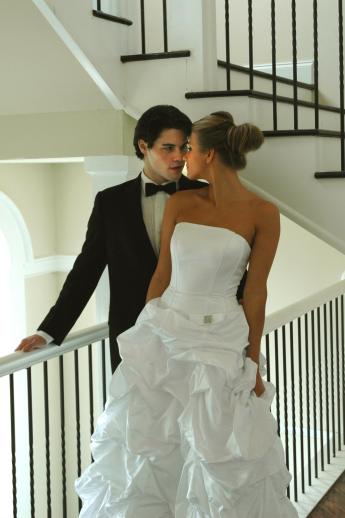 Wedding Couple Stairs Opt